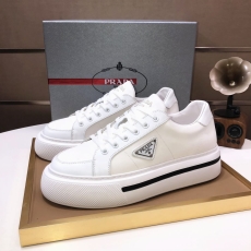 Prada Low Shoes